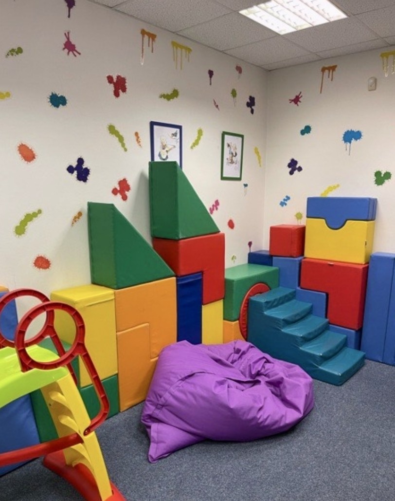 anglickými školkami Vysočany